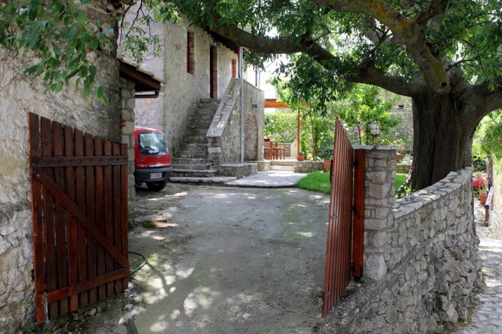 Menelia Cottage Platístoma Quarto foto